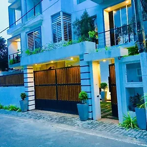 8+ Negombo
